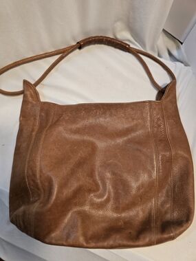 Everyday Tan Leather Shoulder Bag